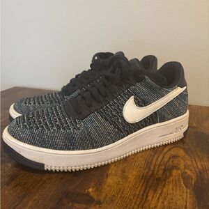 Nike Air Force Fly Knit